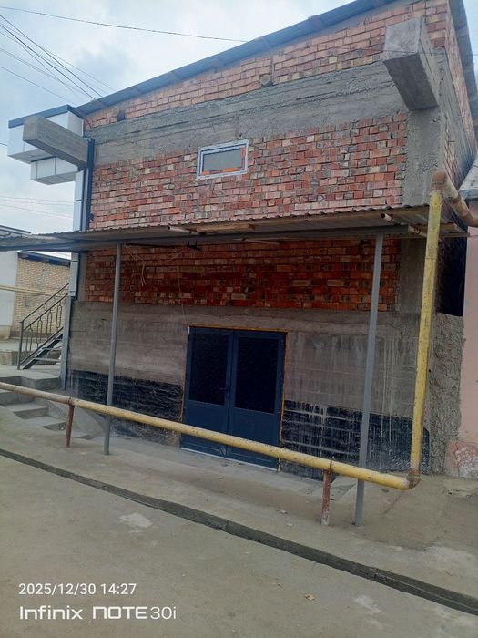 Super market sotiladi