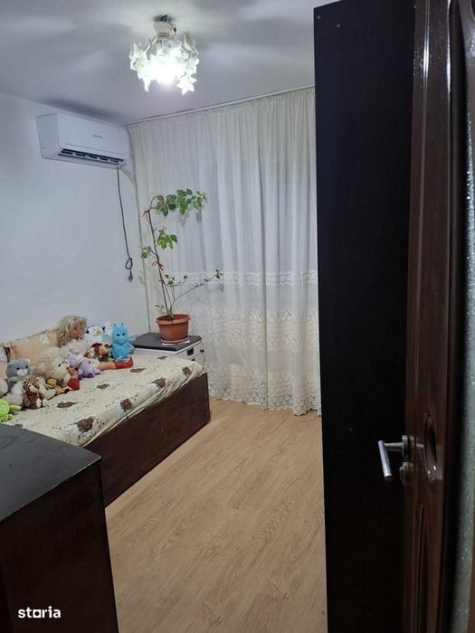De vânzare apartament 2 camere zona APOLO