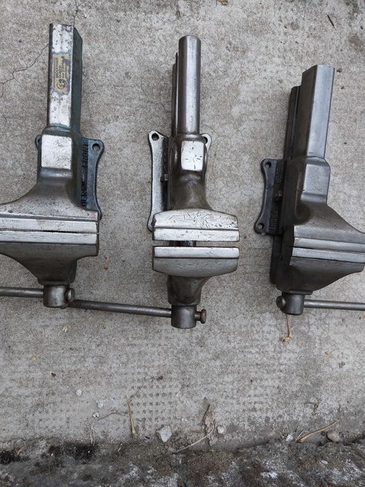 Menghina Heuer Front Veche