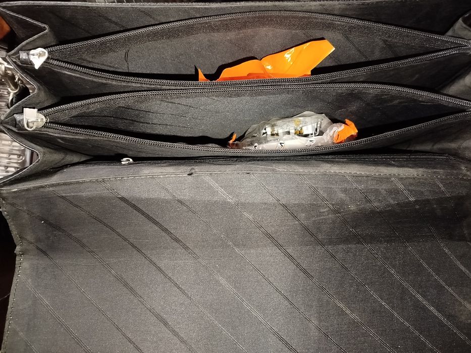 Продается дипломат.