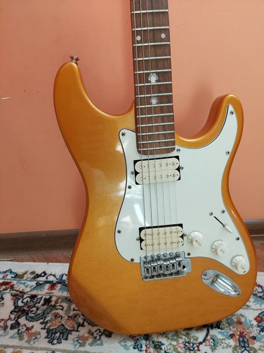 Электрогитара б/у