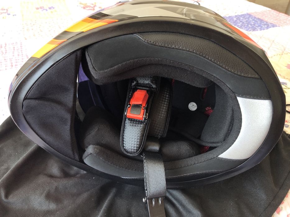 неразличима от нова LS2 stream evo 51-52