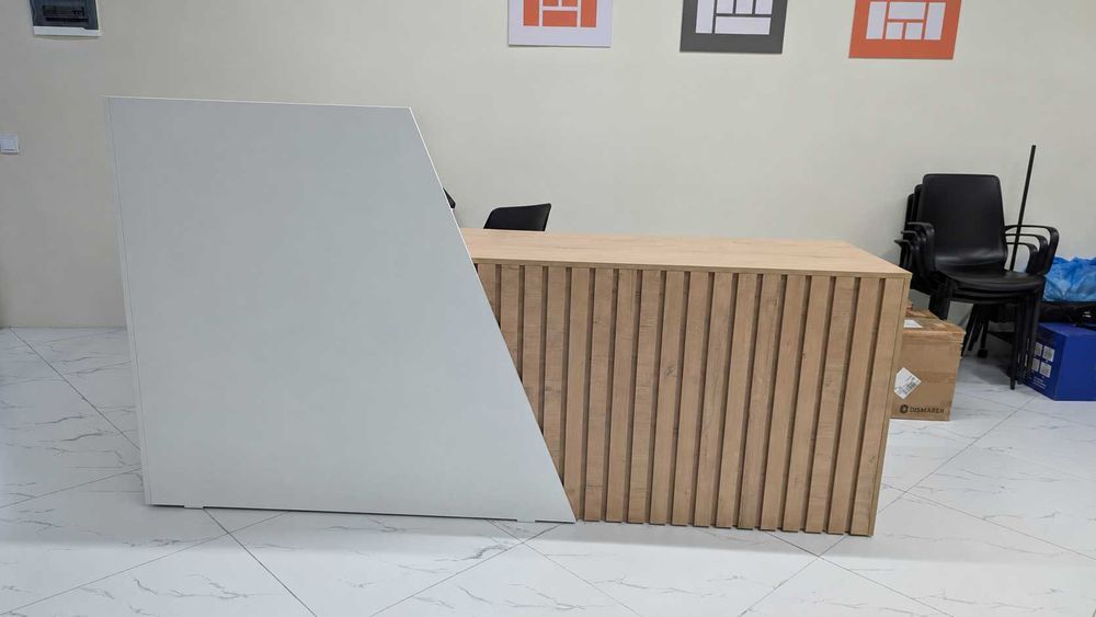 Ресепшен стол с тумбой