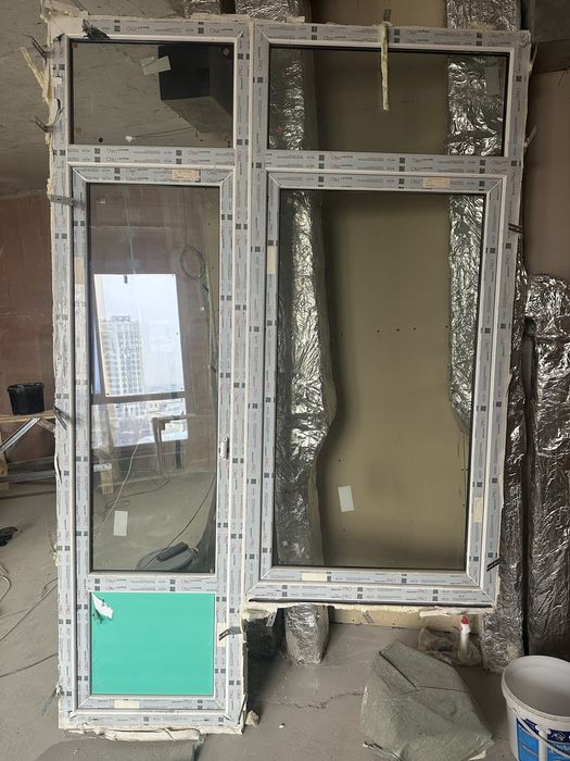 Пластиковый дверь размер 2.70*70, пластиковый окна 2.15*1