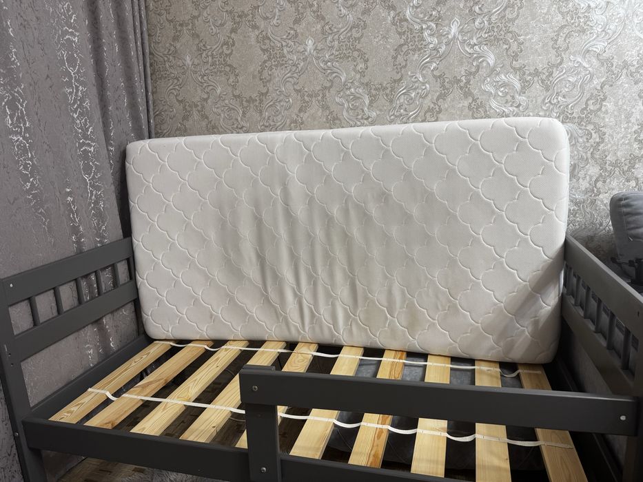 Продам детскую кровать
