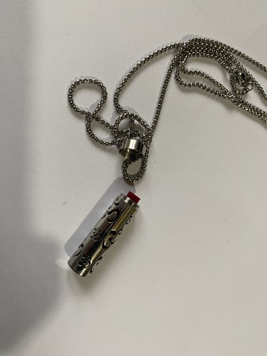 Colier cu aromaterapie.