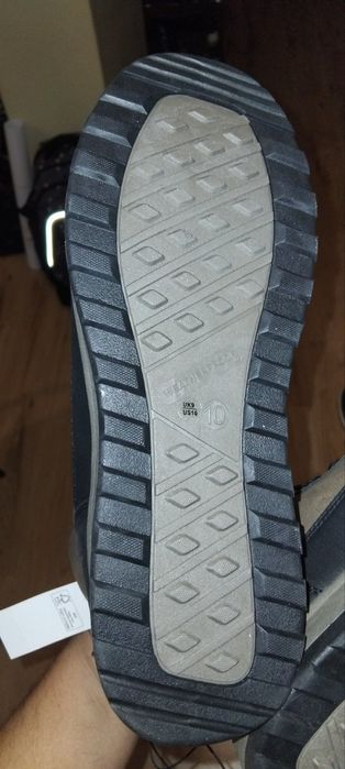 Зимни мъжки обувки ботуши WEATHERPROOF номер 43 UK 9 
Ограничителни бр