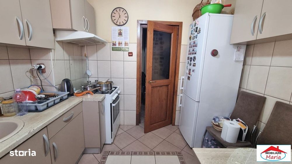 Apartament 2 camere zona centrala 75500 Euro etaj 3 ocupabil