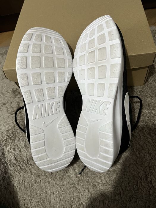 Дамски обувки Найк Tanjun