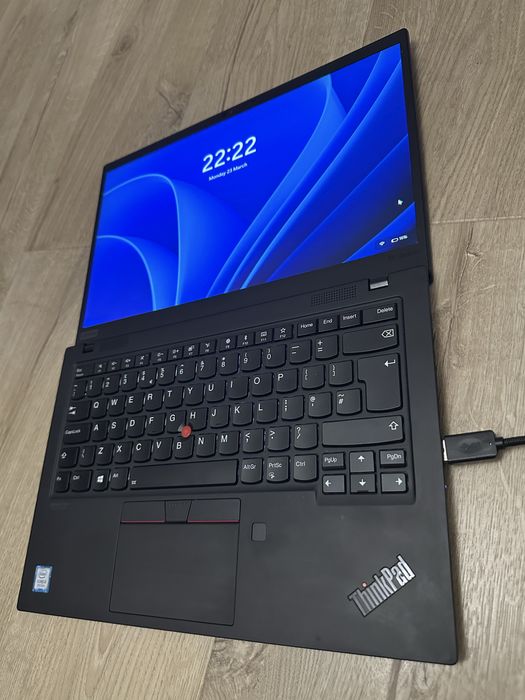 Lenovo ThinkPad X1 Carbon