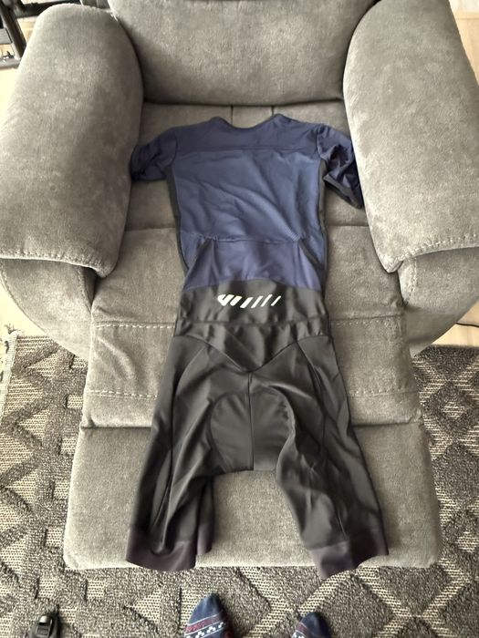 Costum pentru bicicletă sau triatlon cu fermoar in fata - M - nou