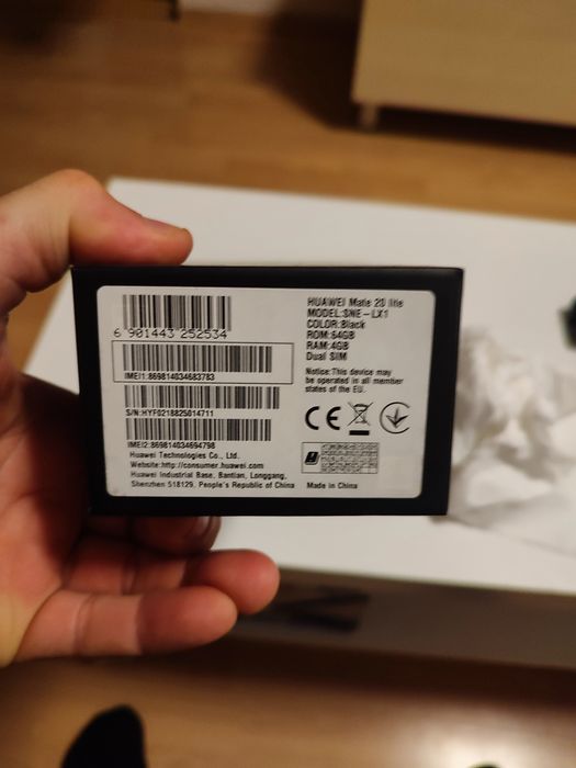 Vind Huawei mate 20lite