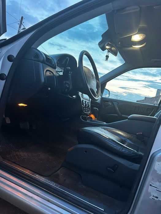 Mercedes-Benz ML 270