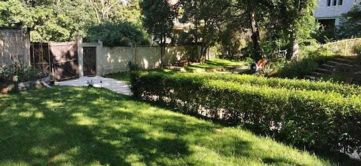 Дава се под наем Къща в Варна, Морска градина - 100 кв.м за 663 € - Снимка #14