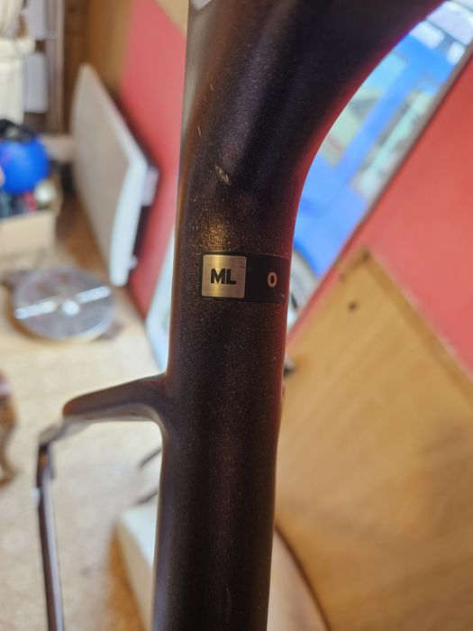 Cadru plus furcă din carbon