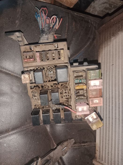 Блок предохранителей Митсубиси Галант