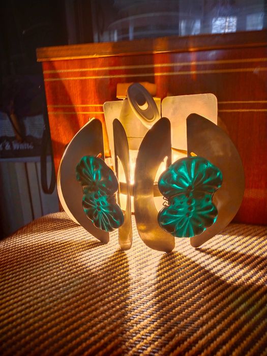 Бра три лампочки