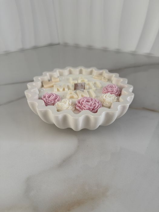 Lumanare in vas ceramic cu mesaj “La multi ani!”