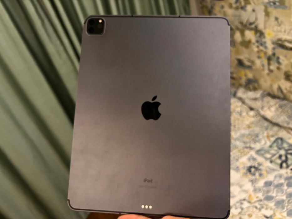 Ipad 12.9 дюйм память 1 терабайт