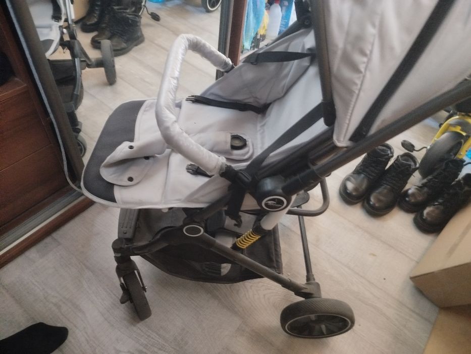 Продам коляску детскую