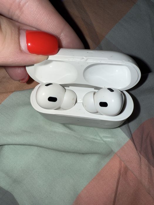 AIR PODS PRO 2  кейс 35.000