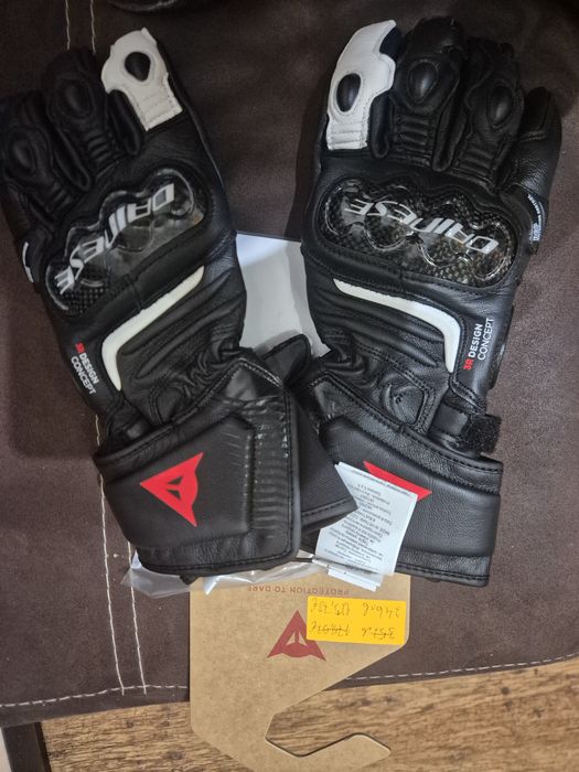 Дамски ръкавици Дайнезе М