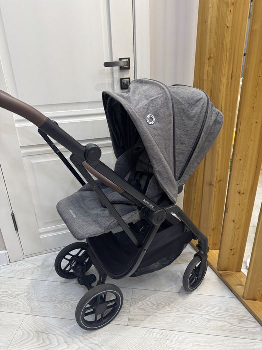 Коляска детская фирмы Maxi Cosi