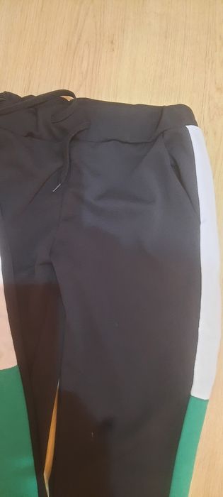 Pantaloni dama moderni