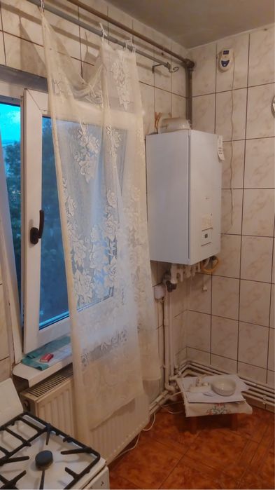 Garaoniera petrosani langa Piata Centrala / Parcul mic