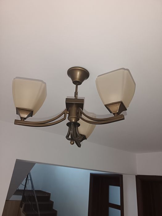 Vand doua lustre