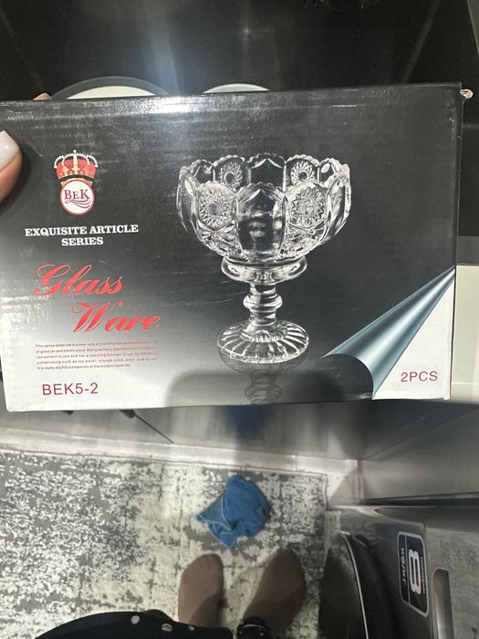 Qozon,idishlar,dazmol stol hammasi 250 ming.