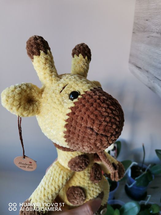 Жирафче амигуруми. Ръчно плетено.