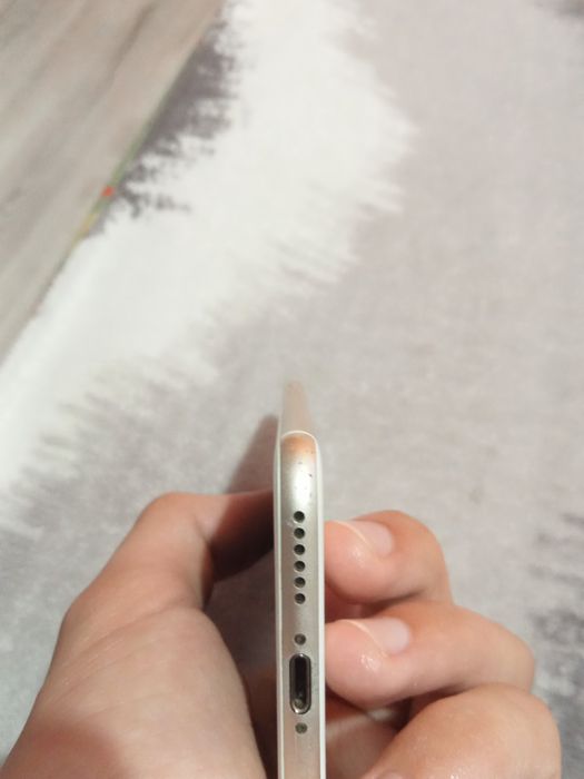 Vând iPhone 6 64 GB