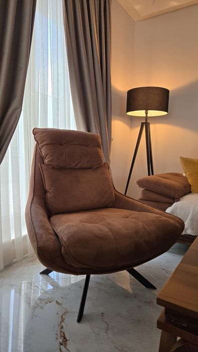 2 бр. въртящи кресла