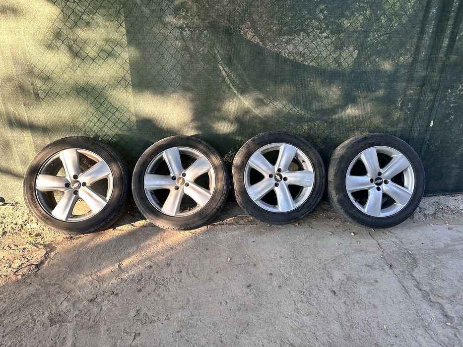 17 лик диска сотилади балон билан биргаликда.Диска идеал ҳолатда.