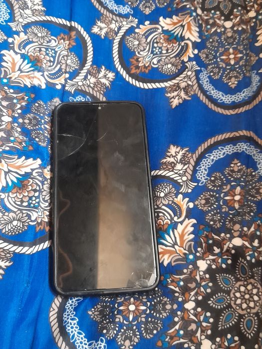 A 10 telefoni sotiladi