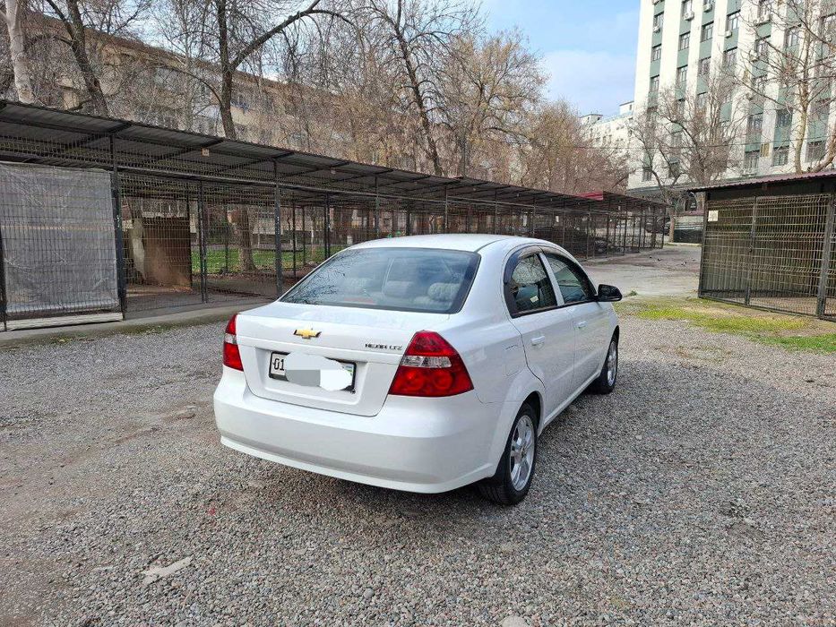 Автомобиль Нексия 3