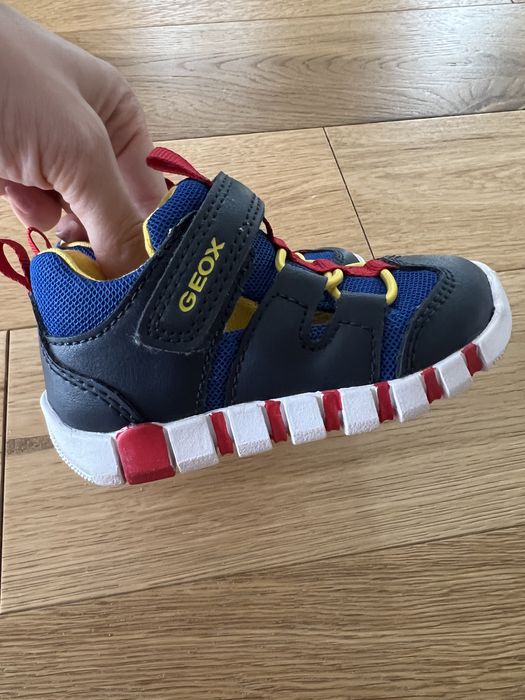 Geox mar.20, purtați o singura data.