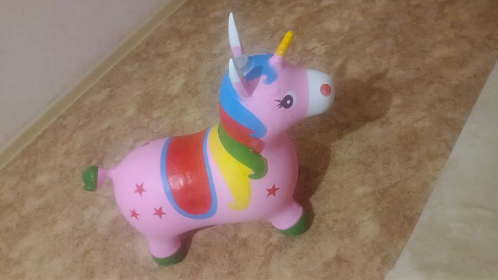 Продам прыгуна лошадку