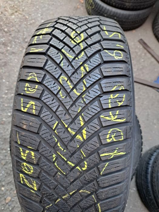 O anvelopa 205/50 R17 Yokohama profil 6.5 mm