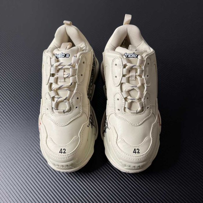 Balenciaga Triple S Graffiti Sneaker White Red