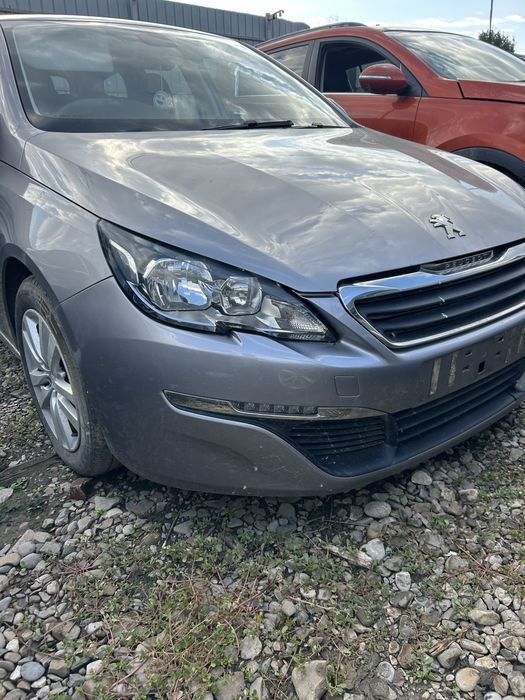 Bară față completa Peugeot 308 din anul  2015