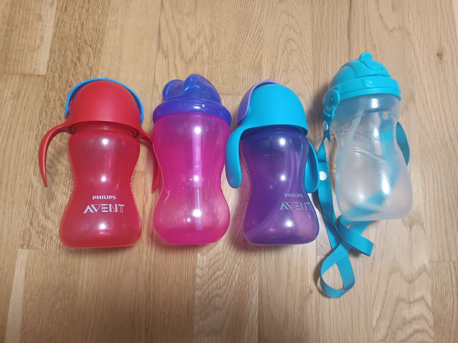 Cană cu pai pentru bebeluși