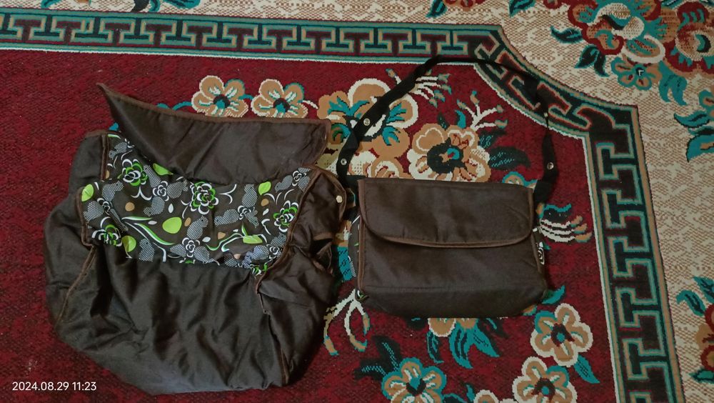 Продаются детские принадлежности на косяку и для переноски.