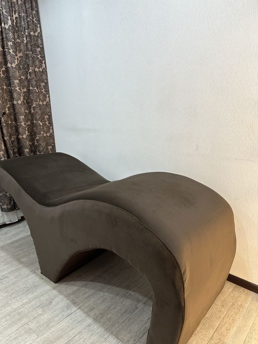 Продам анотомическую кушетку