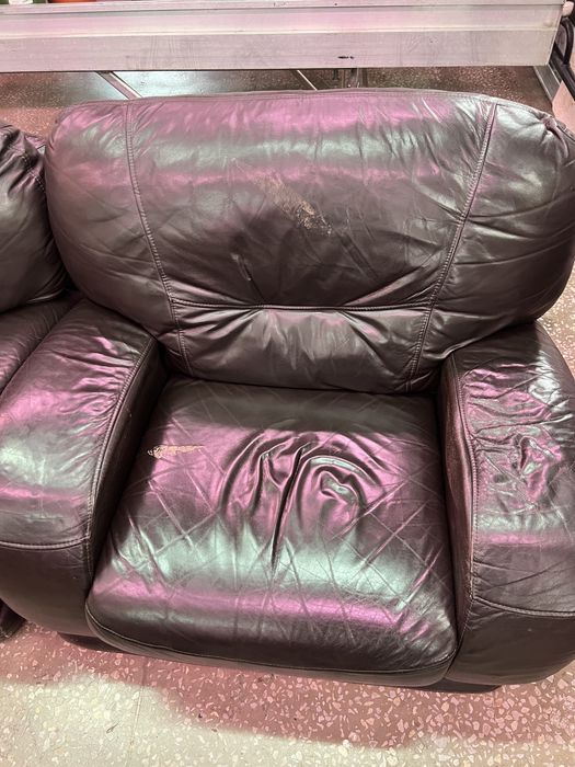 Продам кожанный диван