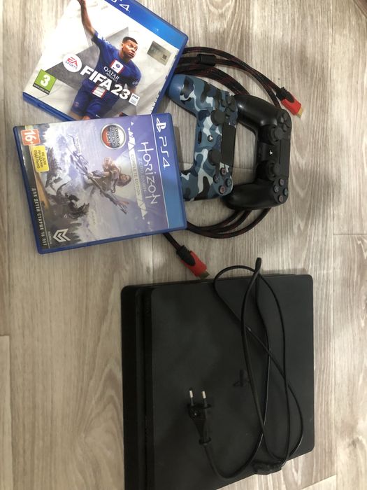 PlayStation 4 slim