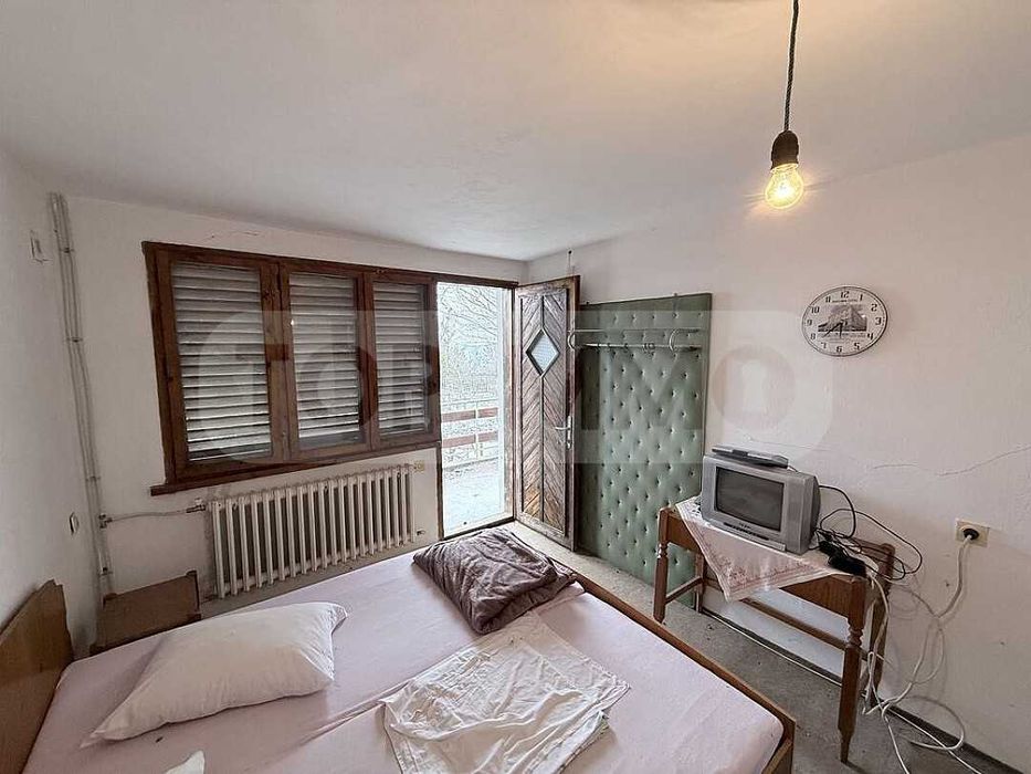 Триетажна вила във вилна зона до Балчик и курорт Албена