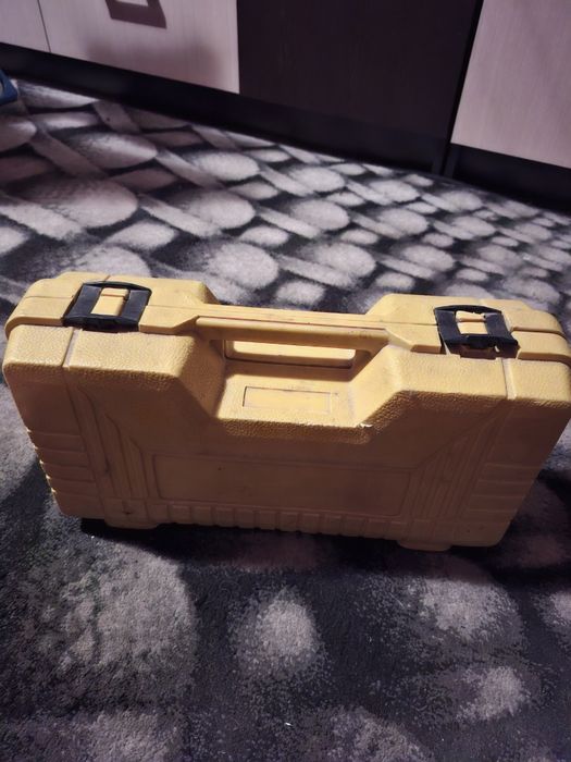 Инструмент для нарезки резьбы