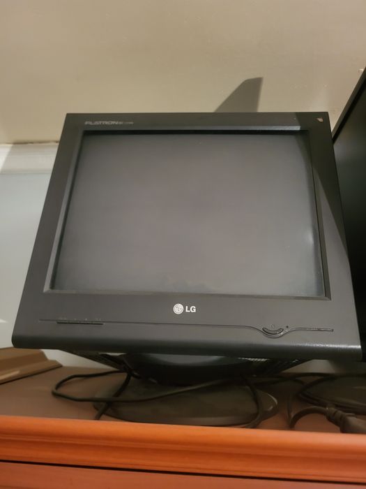 Продам манитор LG